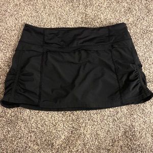 Mini black skort